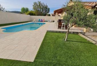 Appartement 53 m   - PIGNANS au coeur du var has Balcony rooms