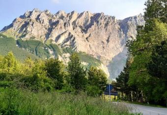 Dimora Monte Camicia has Smoking rooms