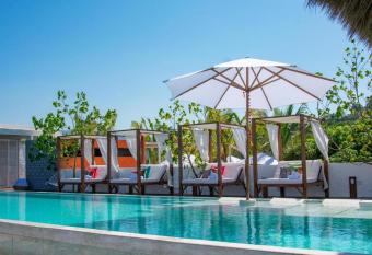 Sayulinda Hotel allows 18 year olds to book a room