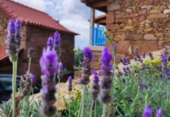 Casas Cora    o has rooms with a private hot tub