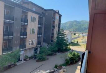 Silver Mtn Condo - Murphy Beds has Balcony rooms