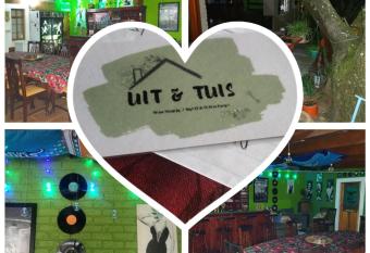 Uit & Tuis Guesthouse has Balcony rooms