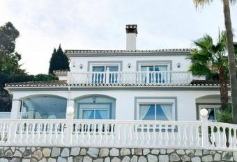 Villa Torre Nueva, Mijas Costa has Balcony rooms