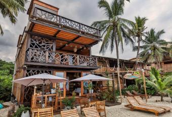 Yaku Hostel allows 18 year olds to book a room