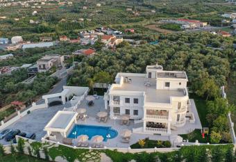 Tatiana s dream mansion has rooms with a private hot tub