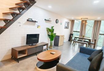 Spacious Duplex 4~8pax ~ 1U, IKEA, the Curve allows 18 year olds to book a room