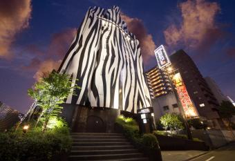                                            allows 18 year olds to book a room