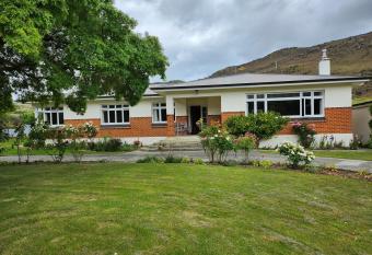 Caithness has Balcony rooms