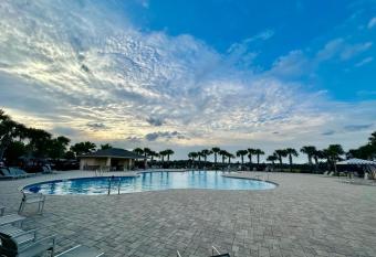 Grand Family Deluxe 4BR House near Disney Parks allows 18 year olds to book a room