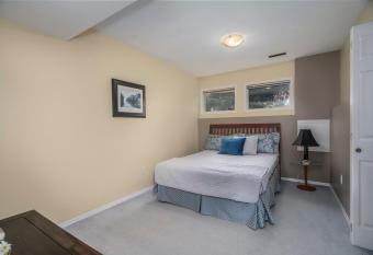 Feranni HomeAway allows 18 year olds to book a room