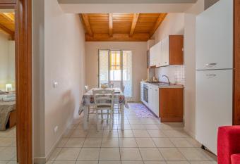 Appartamento Giliberto Sole has Balcony rooms