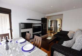 Vivienda Tur  stica Lore Artian. has Balcony rooms