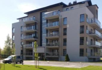 Apartament 5 m  rz allows 18 year olds to book a room