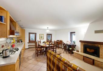 Alla Meridiana has Balcony rooms