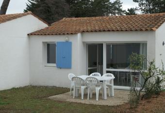 La Cascade has Balcony rooms
