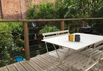 Charming house with sunny and quiet garden has Balcony rooms