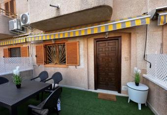 Sunny Villa Few Minutes Walk from beach has Balcony rooms