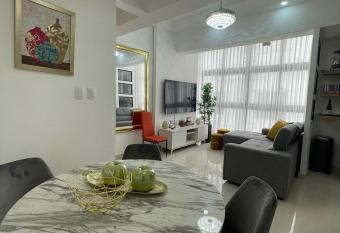 Apartamento en Santo Domingo con Piscina 4C allows 18 year olds to book a room