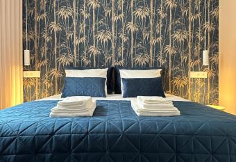 House Real Companhia allows 18 year olds to book a room