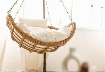 Apartment in Lisbon with 3 Bedroom Cozy Experience allows 18 year olds to book a room