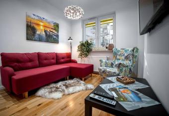 Nowoczesny dwupokojowy Apartament Bridget z parkingiem allows 18 year olds to book a room