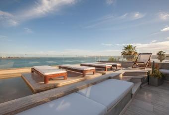 Malecon 1680 allows 18 year olds to book a room