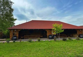 Sunset By The Farm allows 18 year olds to book a room