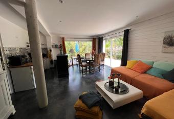 ARMAGNAC has Balcony rooms