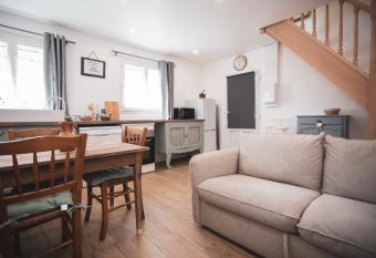 La romance de Laura has Balcony rooms