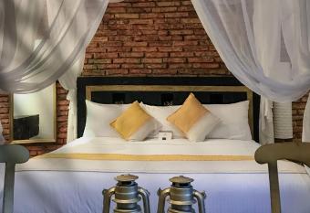 Calesa Real has Balcony rooms