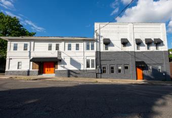 Five10 Orange Street Hotel - Hot Springs allows 18 year olds to book a room