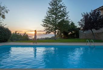 Apartment with pool and see view has Balcony rooms