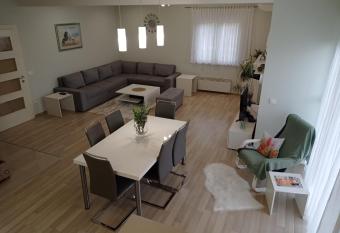 Apartman Marija has Balcony rooms