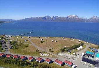 Skittenelv Lodge & Camping allows 18 year olds to book a room
