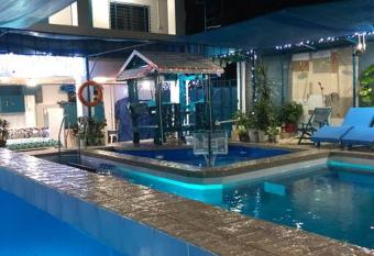 ANGZIA Private Pool & Resort Calamba has Balcony rooms