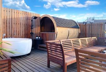       THE TERRACE HOUSE has Balcony rooms