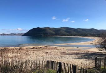 Magnifique villa avec piscine has Balcony rooms