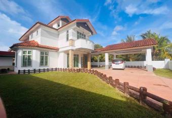 Bungalow with Broad & Classic Spaces has Balcony rooms