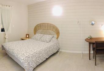 BEROY - Studio entre For  t et Oc  an has Balcony rooms