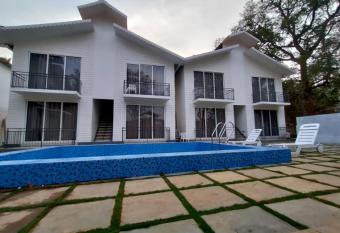 White Key Resort allows 18 year olds to book a room