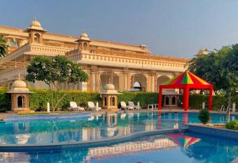 Happy Stays has Balcony rooms