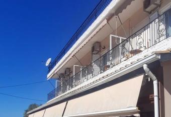 ZAFIRIS Rooms has Balcony rooms