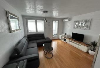 Apartman Nika 2 has Balcony rooms