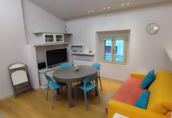 GIOIA SEA Apartment In Versilia allows 18 year olds to book a room