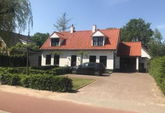 Hei-d-Away allows 18 year olds to book a room