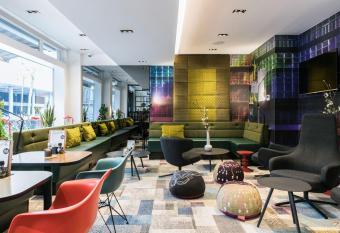 Savoy Hotel Rotterdam has Balcony rooms