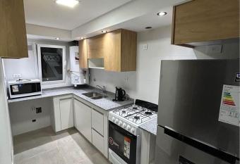 Departamentos Agringof 1 allows 18 year olds to book a room