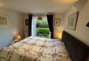 Henrietta s Central Frome Apartment allows 18 year olds to book a room