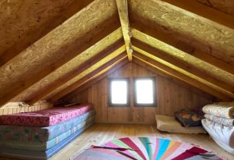   a  l   da   evi has Balcony rooms