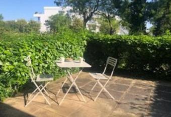 Studio in Les Minimes between sea and city has Balcony rooms